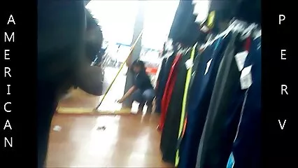 La bellezza dai capelli video hard amatoriali italiani gratis neri succhia lo sperma dal pene con entusiasmo.