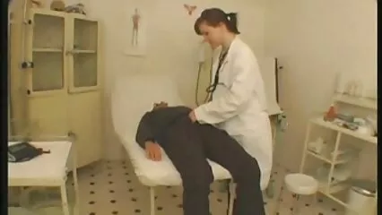 La ragazza è video amatoriali sexy gratis così eccitata che si masturba la figa fino allo sfinimento.
