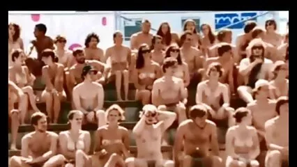 Ragazza eroticamente sintonizzata xxx amatoriale italiane viene sul cazzo.
