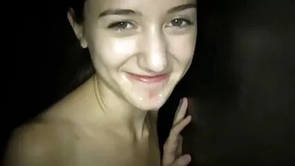 Pulcino succhia il cazzo senza video amatoriali italiani xxx spogliarsi e ottiene lo sperma in cambio.