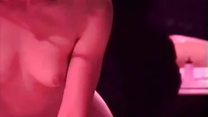 La bambina bionda video porno amatoriale youtube si è data al gentiluomo in natura.