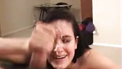 La bocca xxx gratis amatoriali lavoratrice del bbw ha adeguatamente soddisfatto il caldo stronzo.
