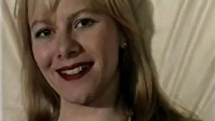 Una bionda affettuosa ha assaporato la figa della sua amica video amatoriali italiani xxx con una bocca gentile.