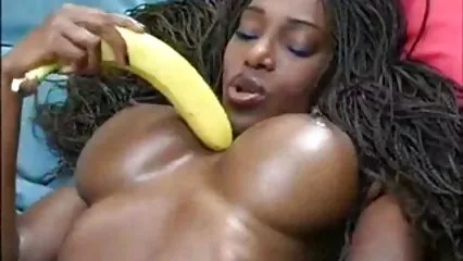 Nikki Benz con Jessica Jaymes e Amy Anderssen video pirno amatoriali scopano Babbo Natale.
