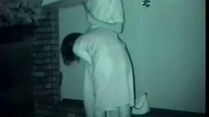 Graziosi xxx video casalinghi pulcini con intimità messa in scena da dildo.