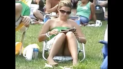 La ragazza simula professionalmente il sesso. amatoriali italiani xxx