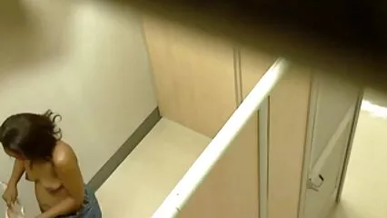 La bestia dai capelli rossi video porno privati amatoriali gratis ha fatto un gran sesso con un uomo pompato.