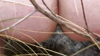 Un enorme dildo e un cazzo entrano video amatoriali italiani xxx contemporaneamente in un buco di una culona bionda.