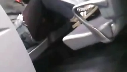 Una giovane ragazza dolce ha accettato di scopare nuovi video porno amatoriali per soldi.