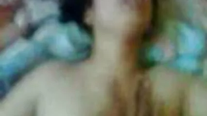 In una stanza separata, il video amatoriali xxxx sacerdote ha ricevuto la suora.