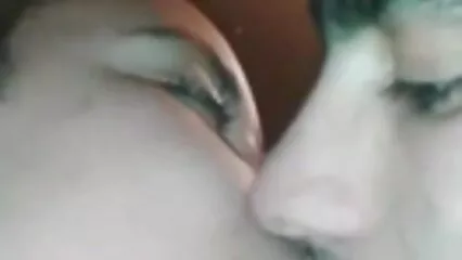 La film porno amatoriali in lingua italiana mora sexy in collant Ava Addams si è presa il cazzo.