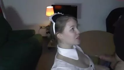 La cagna dai capelli neri attiva salta su un fallo duro con video amatoriali italiani sex un berretto.