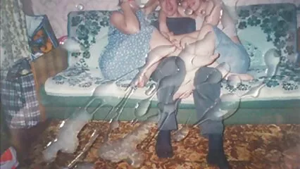La bellezza dai capelli bianchi si è sex tube amatoriali masturbata sulle tette.