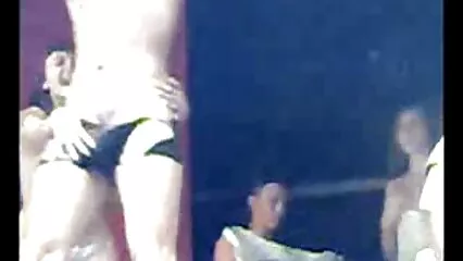 Una bellezza magra ha strappato via un piccolo video sex amatoriali italiani pene con le sue mani.