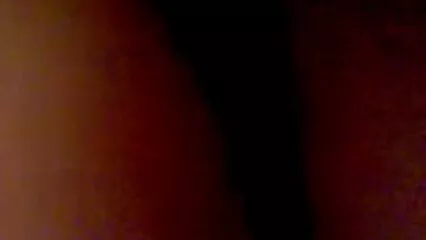 L'uomo ha scopato la figa con temperamento sex porn amatoriale con i piercing.
