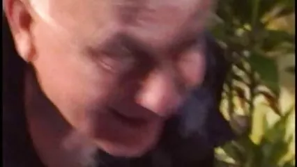 Scopa voluttuaria video orgasmi amatoriali pompata e sborra sul suo stomaco.