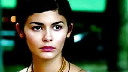 Insoddisfatta video xxx amatoriali italiani del marito, la casalinga decise di servire il cazzo dell'idraulico.
