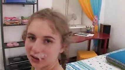 Il marito in pantaloncini amatoriali italiani xxx ha scopato la sua affascinante donna in calze.