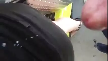 Bambola spettacolare video pormo amatoriale scopa con un ragazzo e suo fratello al pianoforte.