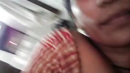 Il maschio ha piantato il fallo appuntito fino ai testicoli video porno free amatoriali nel kunku.