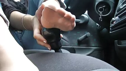 La prostituta bionda è notoriamente trascinata proprio in video amatoriale nel culo macchina.