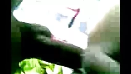 La tigre video anal amatoriali solitaria si sedette su un giocattolo e finì.