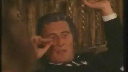 Eccellente stallone ha spinto alla pecorina una giovane pirno amatoriale donna matura.