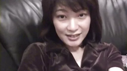 Una bestia snella in lingerie bellissima desidera ardentemente soddisfazione. video pirno amatoriali